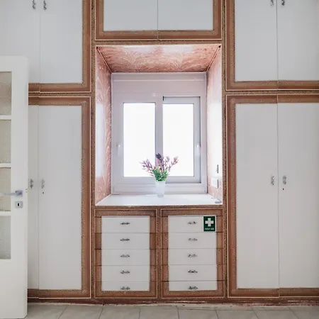 Piraiki Coastal Apartment *