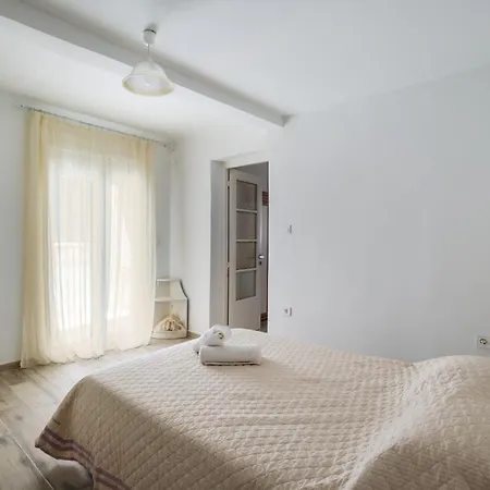 Apartment Piraiki Coastal *