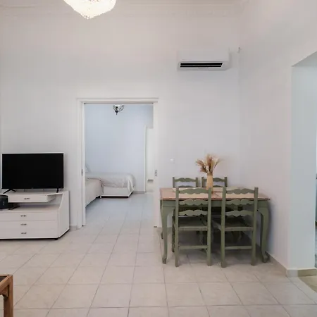 Apartment Piraiki Coastal